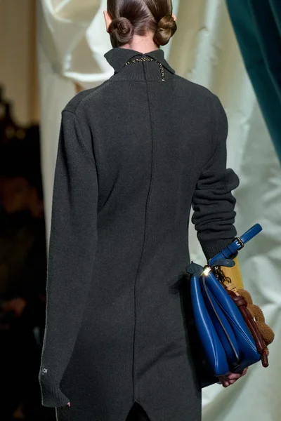 Look 34